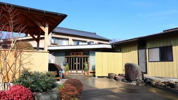 ビジネス旅館 愛川魚苑 外観