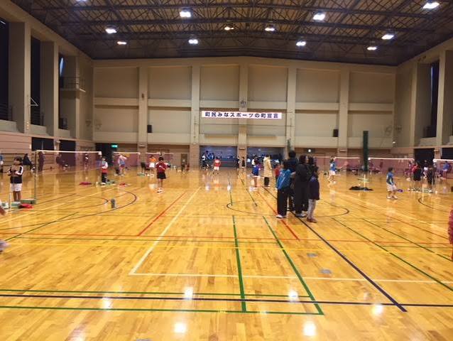 バドミントン 練習風景イメージ