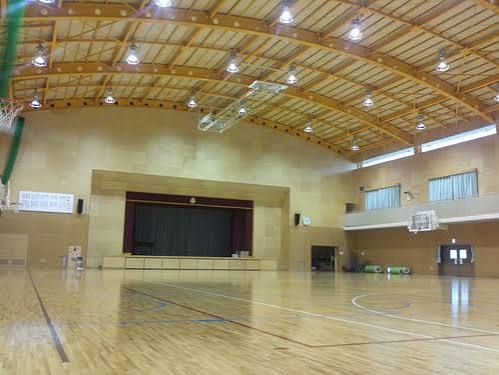体育館 床・天井スペック