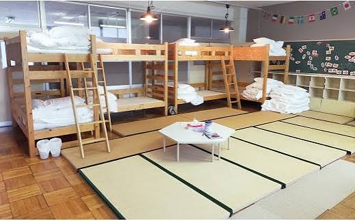 元教室を改装した広い客室イメージ