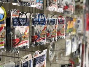 ガット張り替え店 タケヤスポーツ